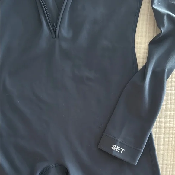 SET ACTIVE Long Sleeve Romper - Picture 4 of 7